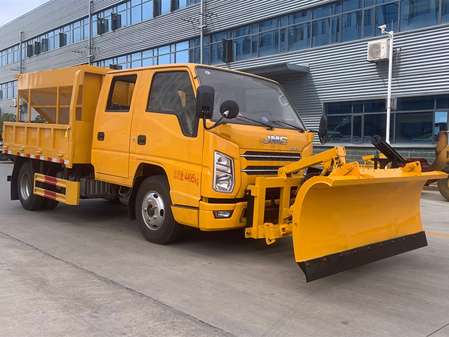 江铃双排除雪车